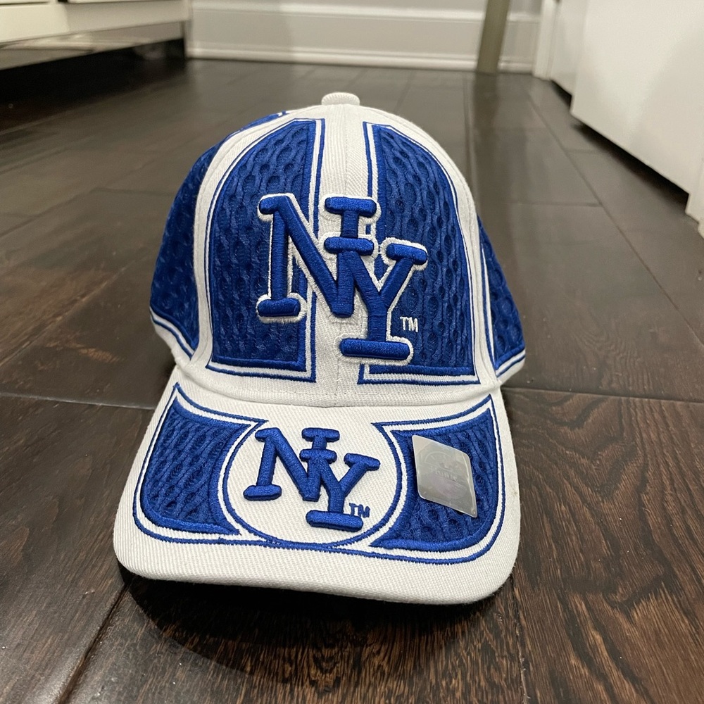 Brand new NY Baseball Cap !